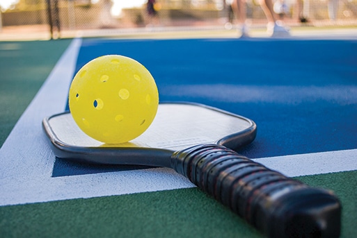 pickleball-paddle-and-ball